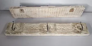 Porte-manteau mural vintage en bois à quatre panneaux, sculpté à la main avec motif floral, pour serviettes, manteaux, clés, foulards et décoration intérieure - Product Image 4