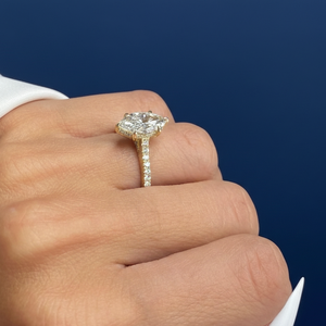 Anillo de Compromiso con Diamante Cultivado en Laboratorio de 2.25 Quilates, Corte Marquesa, Certificado por IGI, Oro Amarillo de 14K, Bañado en Rodio, VVS2, Color F, Venta al Por Mayor - Product Image 2