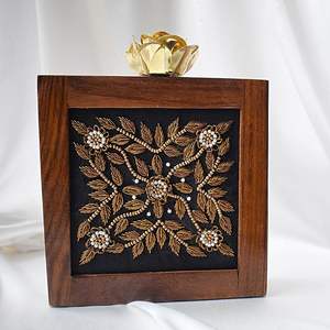 Bolso de Mano de Madera de Lujo Hecho a Mano para Mujer, con Cristales, para Eventos Nocturnos, RR ENTERPRISES India - Product Image 1