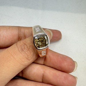Anillo de Sello de Dos Tonos en Oro de 14K y Platino PT950 con Diamante de Laboratorio de 4.50CT Corte Cojín y Piedras Laterales Princesa - Product Image 6