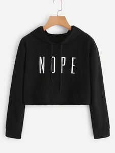 เสื้อฮู้ดดี้ผู้หญิงแบบครอป ผ้าฝ้าย สำหรับฤดูหนาว โลโก้ด้านหน้า ผ้าฟลีซ ทนทาน ผลิตในปากีสถาน - Product Image 6