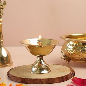 Lampe Diya en laiton plaqué or avec support pour la prière et les cérémonies religieuses, design circulaire, finition polie - Product Image 3