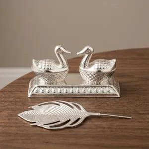 Juego de Salero y Pimentero de Plata con Diseño de Pato y Bandeja Decorativa, Soporte de Condimentos Hecho a Mano con Diseño de Animal para Mesa de Comedor - Product Image 6