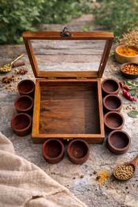 กล่องใส่เครื่องเทศไม้ทำมือ – อินเดียน มาซาลา ดาบบา, กล่องจัดระเบียบในครัวสไตล์เรียบง่าย, ฝาแก้วพร้อมช้อนและช่องใส่ของ 12 ช่อง - Product Image 5