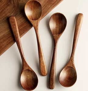 Cuchara de Madera Hecha a Mano en Vietnam para Servir Sopa y Arroz, Utensilio de Cocina, Vajilla Natural Duradera - Product Image 2