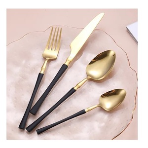 Juego de Cubiertos de Acero Inoxidable de Lujo, Acabado Mate Dorado, Cuatro Piezas, Mango Blanco, Apto para Lavavajillas, Sostenible, para Hotel, Bodas y Banquetes - Product Image 2