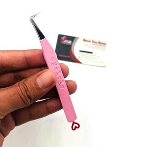 Pince à épiler professionnelle rose-rouge anti-magnétique et anti-statique de précision avec pointe en fibre, logo personnalisé, en acier inoxydable durable - Product Image 2
