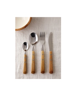 Juego de cubiertos de acero inoxidable premium con mango de madera, colección de vajilla de lujo para uso en el hogar, hoteles y restaurantes. - Product Image 2