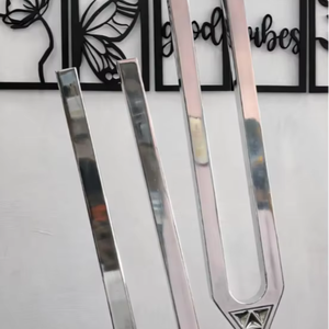 Compre una Diapasón Gigante de Acero Inoxidable, Llave de ADN, Diapasones Terapéuticos Grandes, Envío Gratis - Product Image 1