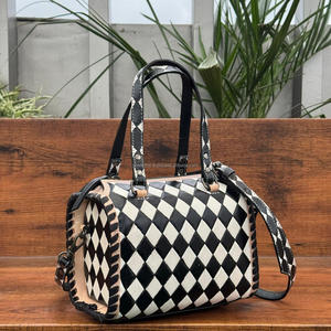 Nuevo bolso de lona pequeño de cuero genuino auténtico personalizado diseño a cuadros de moda bolso de lona de viaje y fin de semana para mujer - Product Image 5