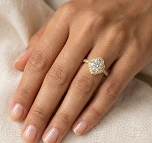 Bague de fiançailles vintage victorienne à bord festonné avec halo de diamants en or véritable 14 carats, diamant de laboratoire, style antique, milgrain floral, bague de mariée - Product Image 2
