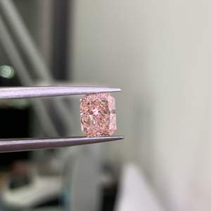 Diamantes Sueltos al por Mayor de 1.69/1.76 ct, Cultivados en Laboratorio HPHT CVD, Corte Radiante, Color Rosa Fantasía, Certificados por IGI, Claridad VVS, Perforados con Láser - Product Image 2