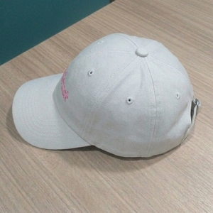 Casquette de baseball personnalisée à 6 panneaux, visière incurvée, logo brodé, fermeture réglable, marque privée, fabricant OEM ODM, faible MOQ - Product Image 3