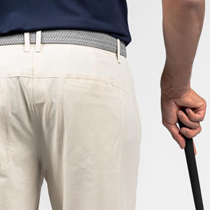 Shorts de golf décontractés pour hommes OEM, demi-pantalons personnalisés en polyester uni à séchage rapide, grande taille, style urbain, taille mi-haute élastique - Product Image 4