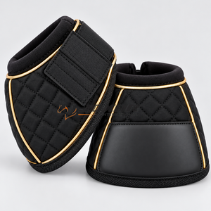 Botas ligeras para caballos que ofrecen un uso cómodo, cierre duradero y protección práctica para los pezuñas durante el entrenamiento. - Product Image 3