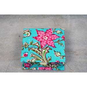 Boîte tendance à imprimé floral numérique avec papier kraft fait main, petite boîte personnalisée - Product Image 1