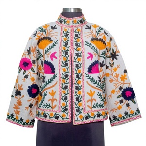 Chaqueta Corta Acolchada de Algodón Indio para Mujer, Tejida a Mano, con Bordado Floral Suzani, Estilo Boho Hippie, Ecológica - Product Image 1