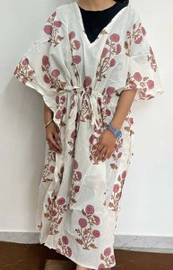 Vestido Kaftan de Algodón Cómodo con Hermosos Estampados para Uso Casual y de Descanso - Product Image 3