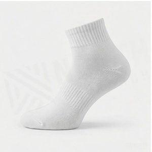 Chaussettes de cyclisme blanches personnalisées pour hommes, avec logo, pour le sport, la course, l'entraînement, respirantes, athlétiques, pour le sport en plein air, la course à pied, les vêtements décontractés 2026 - Product Image 2