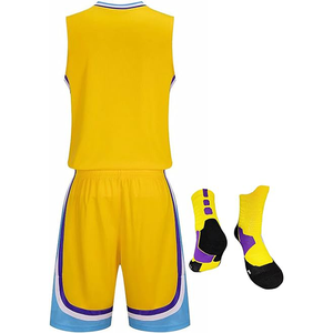 Uniforme de Baloncesto Personalizado de Alta Calidad – Camiseta y Pantalones Cortos Sublimados 100% Poliéster - Product Image 2
