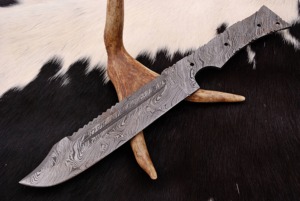 Cuchillo Tracker UMAR FAROOQ CKS-110 de 12 pulgadas y 3 mm con hoja en bruto de acero de Damasco hecha a mano con punta serrada y mango, OEM/ODM/OBM - Product Image 4