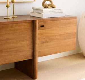 Meuble TV moderne en teck massif avec double porte de rangement, étagère ouverte et console multimédia minimaliste en bois - Product Image 6