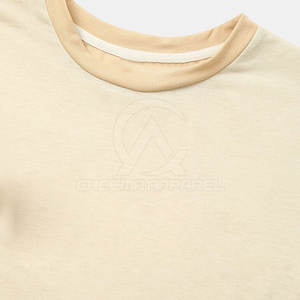 T-shirt décontracté pour homme fabriqué au Pakistan, en matière douce, coupe décontractée et style basique, conçu pour un style simple. - Product Image 4