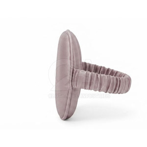 Masque de sommeil élégant en soie biologique, tissu lisse, occultant, bande réglable, personnalisable, accessoire de voyage, vente en gros - Product Image 5