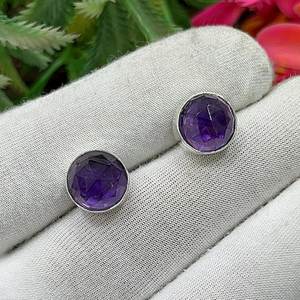 Boucles d'oreilles clous en argent plaqué or avec améthyste taille rose, faites à la main, délicates, style bohème, rondes, minimalistes, bijoux en pierres précieuses, cadeau de fête pour elle - Product Image 6