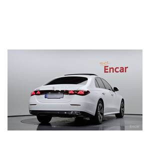 Mercedes-Benz Classe E E200 Avantgarde 2024, 4 465 km, Volant à Gauche, Boîte Automatique, Caméra Arrière - Product Image 2