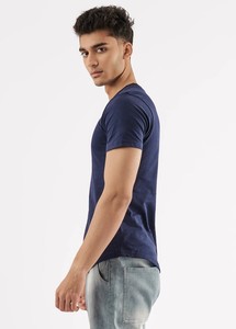 Camiseta Formal para Hombre, Color Azul Marino Sólido, Corte Curvo, con Tejido de Punto Lavado - Product Image 3