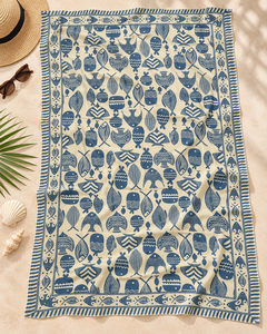 Pareo de Algodón Azul y Blanco con Estampado Abstracto de Peces, Ligero, para Mujer, Ideal para la Playa, Verano y Vacaciones - Product Image 3