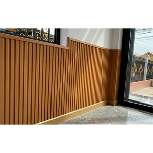 Panneaux muraux WPC imitation bois rainurés 3D pour revêtement extérieur et grille décorative - Product Image 2