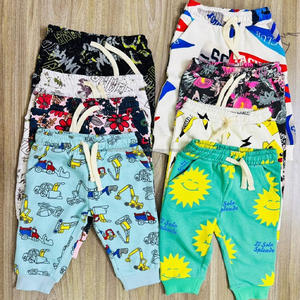 Pantalon en jean droit pour enfants style quatre saisons avec imprimé étoiles, coupe ample et large, en coton pour filles, vêtements en stock - Product Image 5