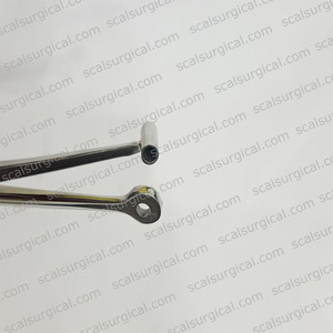 Pinza profesional de acero inoxidable para perforación de tragus con extremo tipo cubo, herramienta para perforaciones corporales - Product Image 2