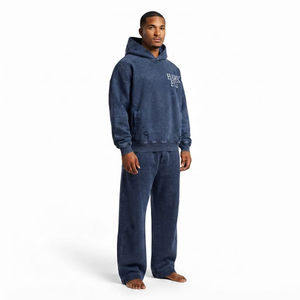 Ensemble de survêtement pour homme coupe décontractée, effet délavé et usé, comprenant un sweat à capuche et un pantalon de jogging large en molleton de coton respirant, deux pièces - Product Image 4