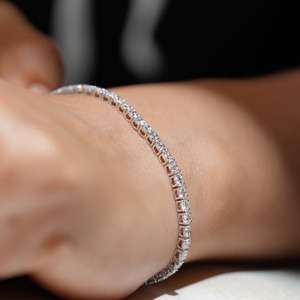 Bracelet tennis de luxe en or massif 14 carats avec diamants de laboratoire certifiés IGI – Bijou élégant pour mariages et soirées féminines - Product Image 6