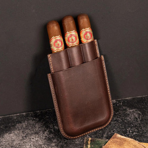 Étui à cigares en cuir véritable de qualité supérieure avec coupe-cigares intégré pour un rangement de voyage luxueux et une protection des cigares, en vente à bas prix - Product Image 2
