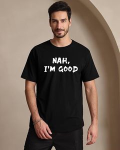 Camiseta informal de manga corta con cuello redondo y estampado gráfico de letras Nah I'm Good para hombre - Product Image 2