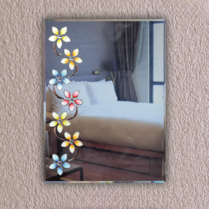 Miroir de salle de bain décoratif exclusif à rainures en V avec réflexion claire, fixation murale pour espaces intérieurs modernes, Inde - Product Image 3