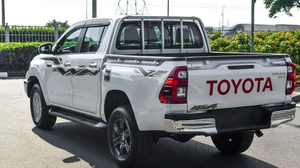 Producto TOP USADO en Perfecto Estado, Modelo 2025, Toyota Hilux 2.7L Gasolina, Totalmente Equipado, Listo para Usar, 3 Años de Garantía - Product Image 2