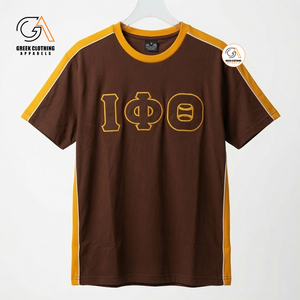 Camiseta Iota Phi Theta de Algodón Premium con Letras Griegas, Ribete en Contraste Marrón y Amarillo, Corte Regular, Estilo Casual, Manga Corta, Nuevo Diseño - Product Image 1