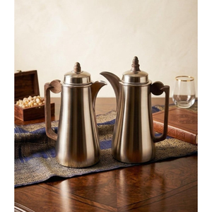 Thermos classique en acier inoxydable avec motif floral et poignée en bois, isolé pour la cuisine et la table - Product Image 6