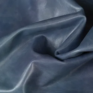 Cuir de vachette véritable de qualité supérieure, tanné végétal, bleu denim, matériau authentique pour la fabrication artisanale de chaussures, sacs et portefeuilles. - Product Image 5