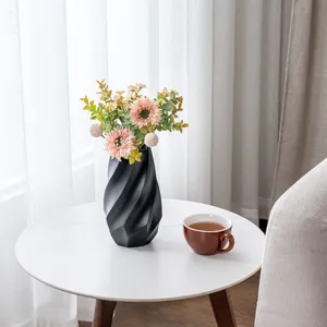 Jarrón de Flores de Hierro Dorado Mate de Moda para Decoración de Interiores de Primera Calidad, Diseño Costero de Alta Gama, Jarrón de Mesa Hecho a Mano - Product Image 4