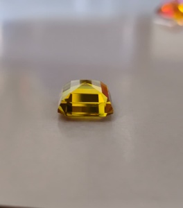 Zafiro amarillo cultivado en laboratorio, piedra preciosa suelta de calidad premium, corte esmeralda, claridad brillante, piedra facetada para la fabricación de joyas. - Product Image 4
