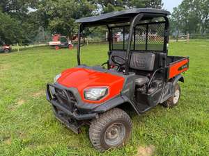 รถอเนกประสงค์ Kubota RTV-X1100C ระดับมืออาชีพ พร้อมห้องโดยสารแบบปิด ดีไซน์แข็งแรงทนทาน และประสิทธิภาพการทำงานที่เชื่อถือได้ - Product Image 3