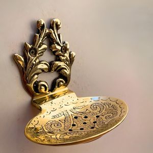 Elegant Metal Soap Dish For <b>Bathroom</b> Sink Counter With <b>Drain</b> Hole Design For Soap Dry Storage - Product Image 3