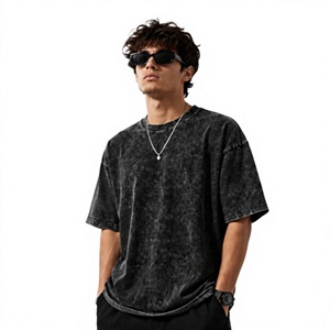 Camiseta de Hombre Oversize con Estampado Tie-Dye, 100% Algodón Jersey, Manga Corta, Cuello Redondo, Color Liso, Estilo Urbano, Corte Regular - Product Image 1