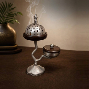 Brûleur d'encens artisanal de style branche avec dôme en argent perforé, plateforme en bois et bol recouvert assorti pour la diffusion de parfum - Product Image 3